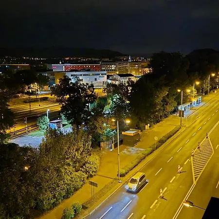 Centrum Z Widokiem Na Gory